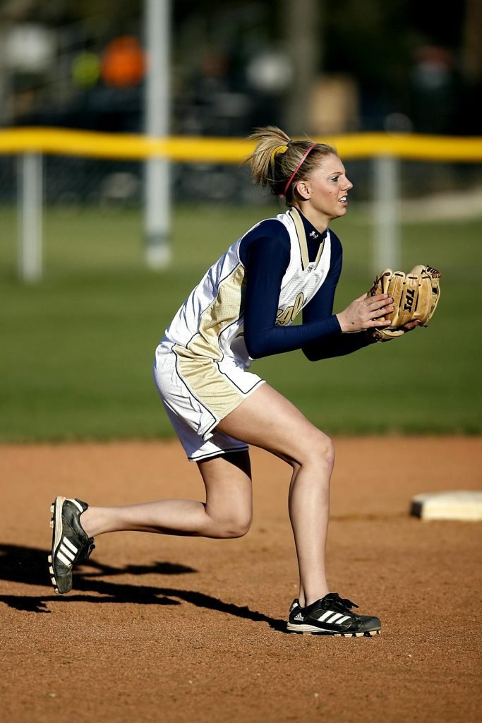 Types of Baseball Gloves for 11 Years Old-Image